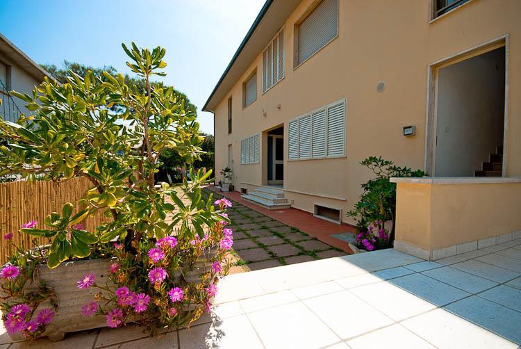 Appartamenti Venere San Vincenzo Exterior photo